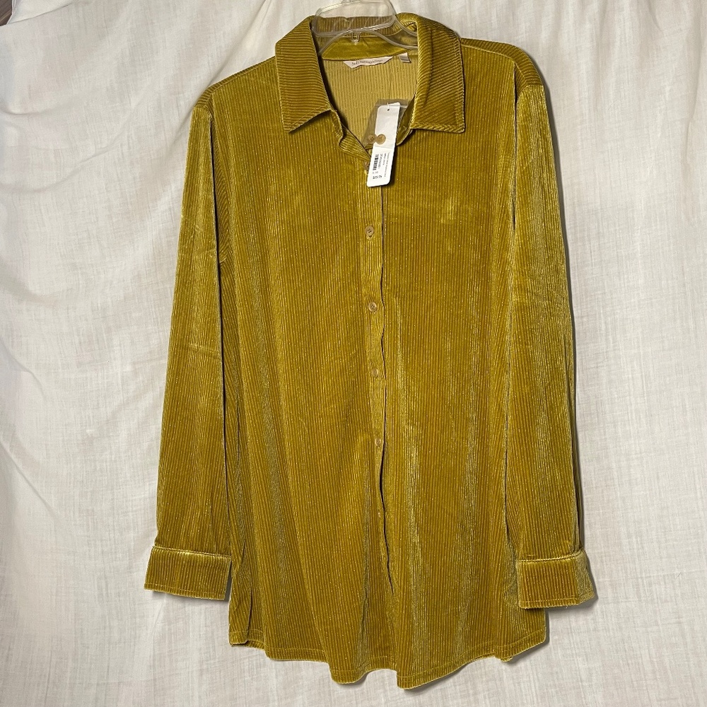 Soft Surroundings Women’s Ribbed Tunic Blouse Velvet Sheen. Long Sleeves. Collar
